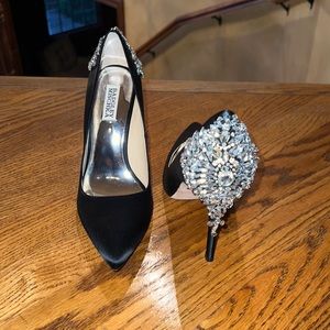 Badgley Mischka Gorgeous Pointed Pump